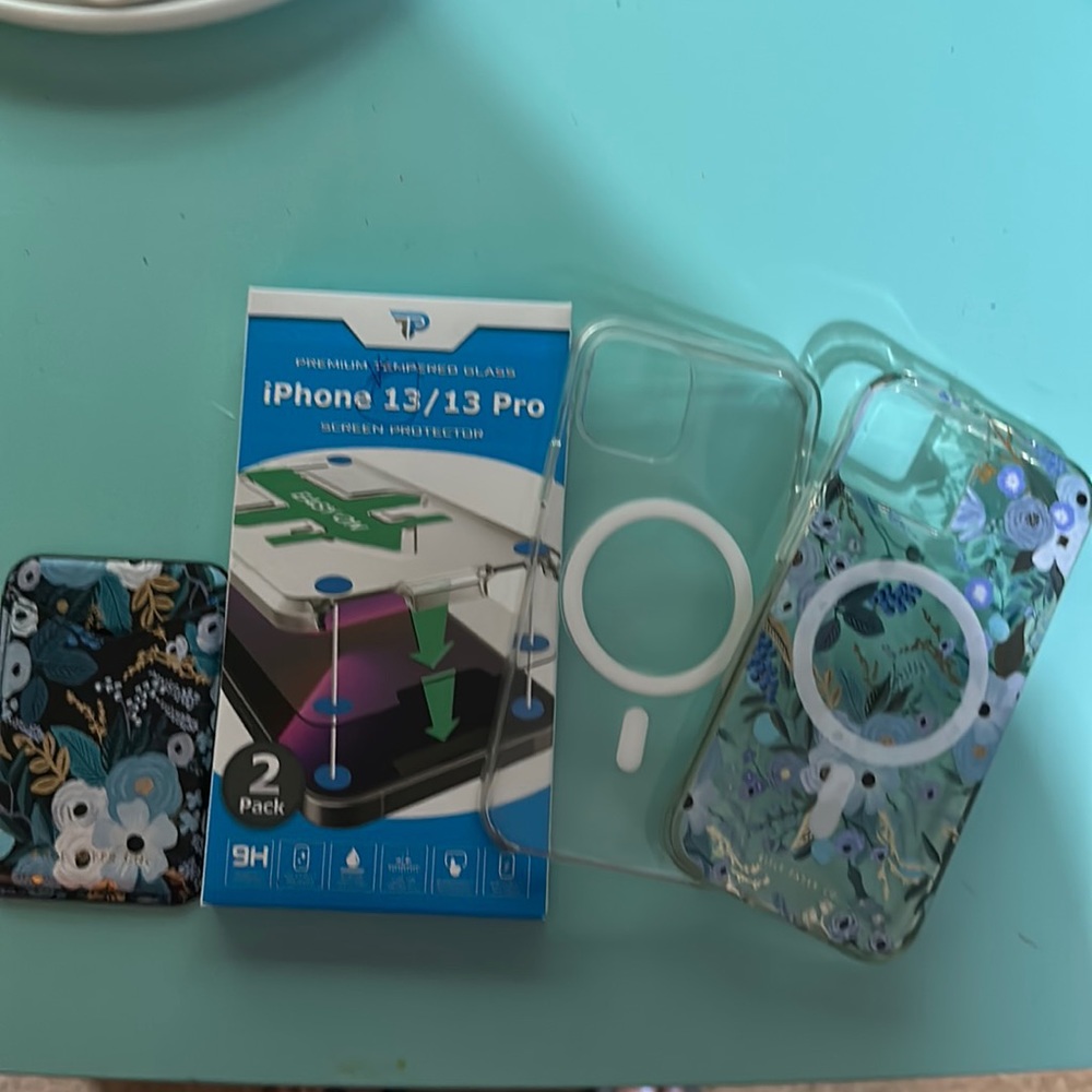 Mag Safe cases for iPhone 13 EUC